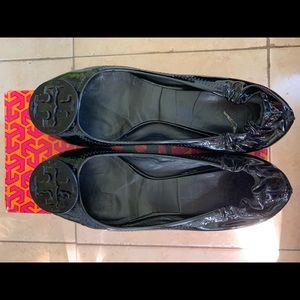 Tory Burch reva flat